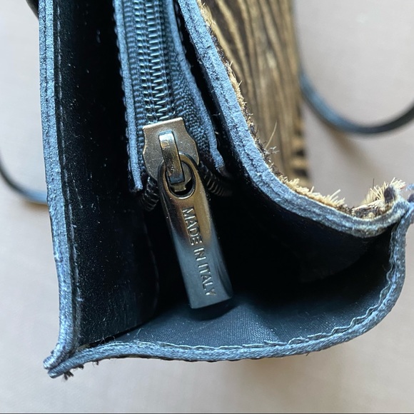 SOLD Charles David Leather Zebra Print 90s Tote - Picture 7 of 10